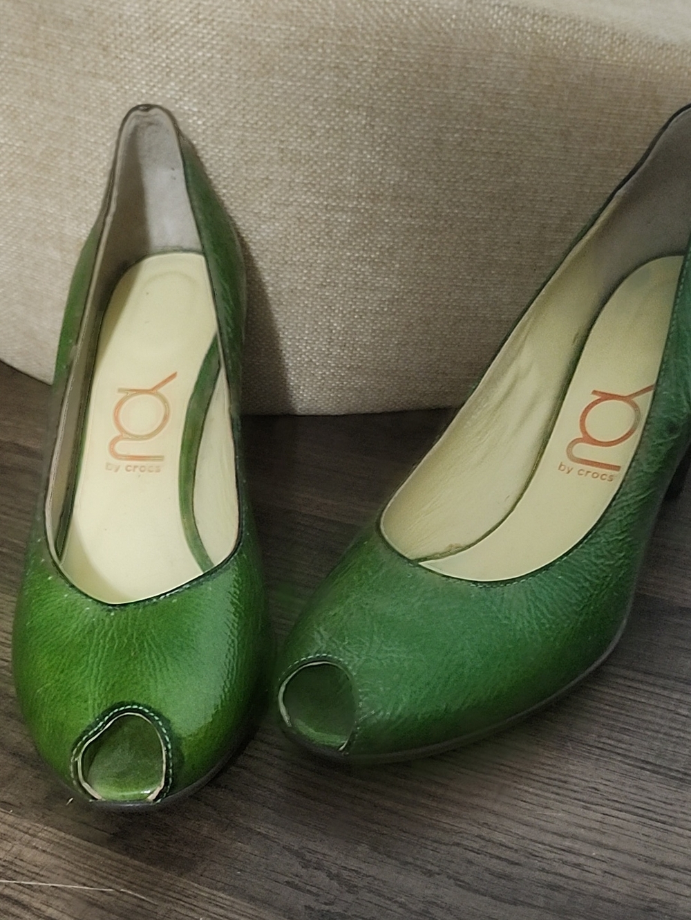 CROCS Green Peep-Toe Heels